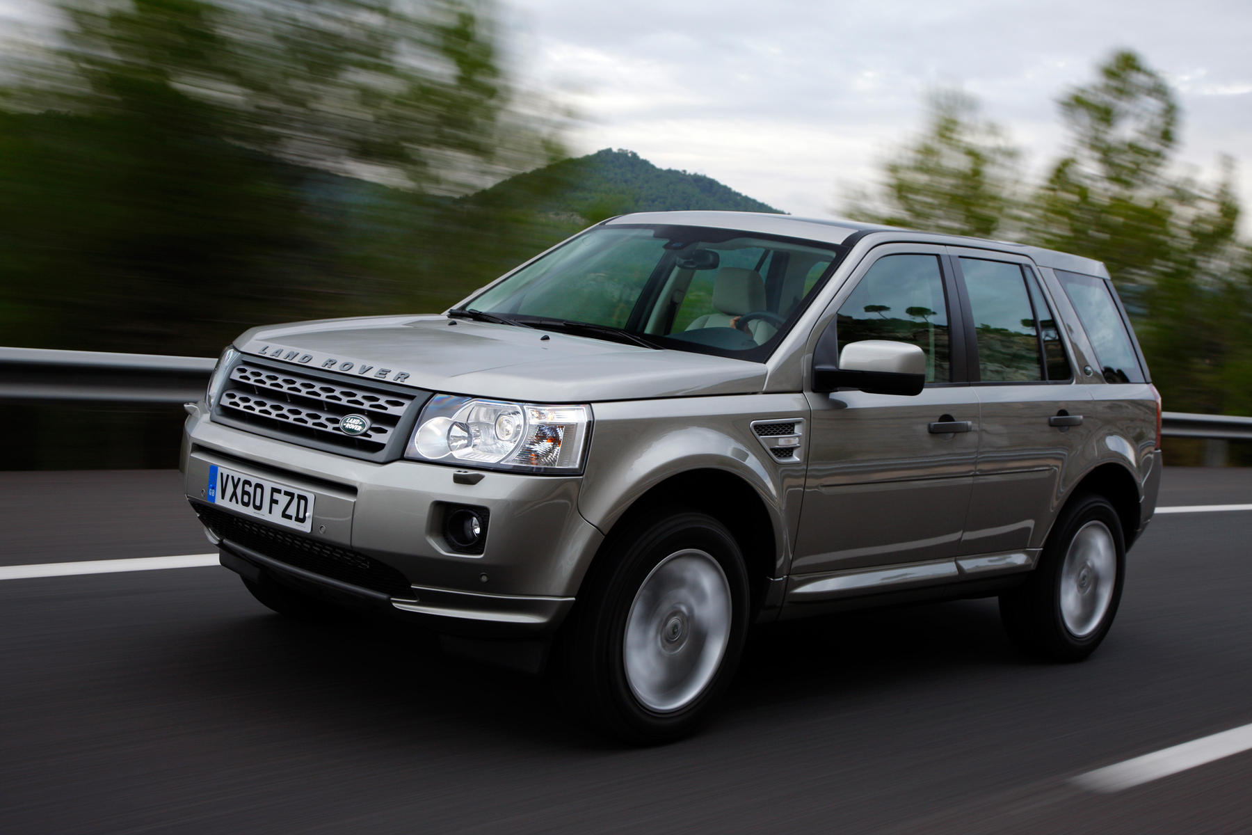 Land Rover range Rover 2011 объем бака